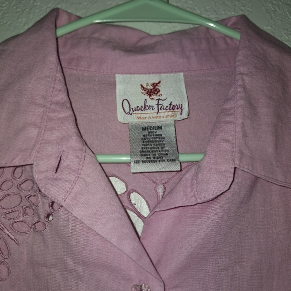 Quacker Factory Medium Linen Cotton Butterfly Cutout Sequin Long Sleeve Top - Picture 7 of 10